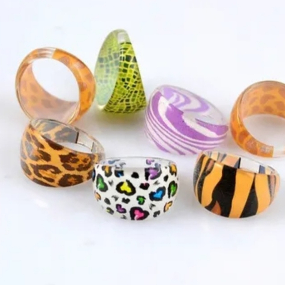 Fashion Colorful Animal Print Acrylic Rings Set